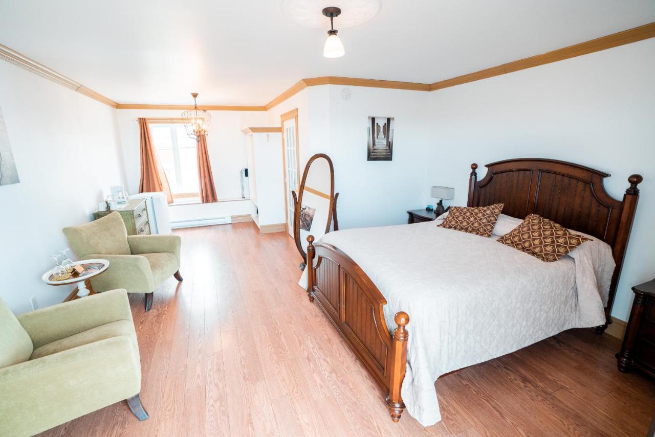 Auberge Du Vieux Faubourg Sainte Anne-des-Chênes Kültér fotó