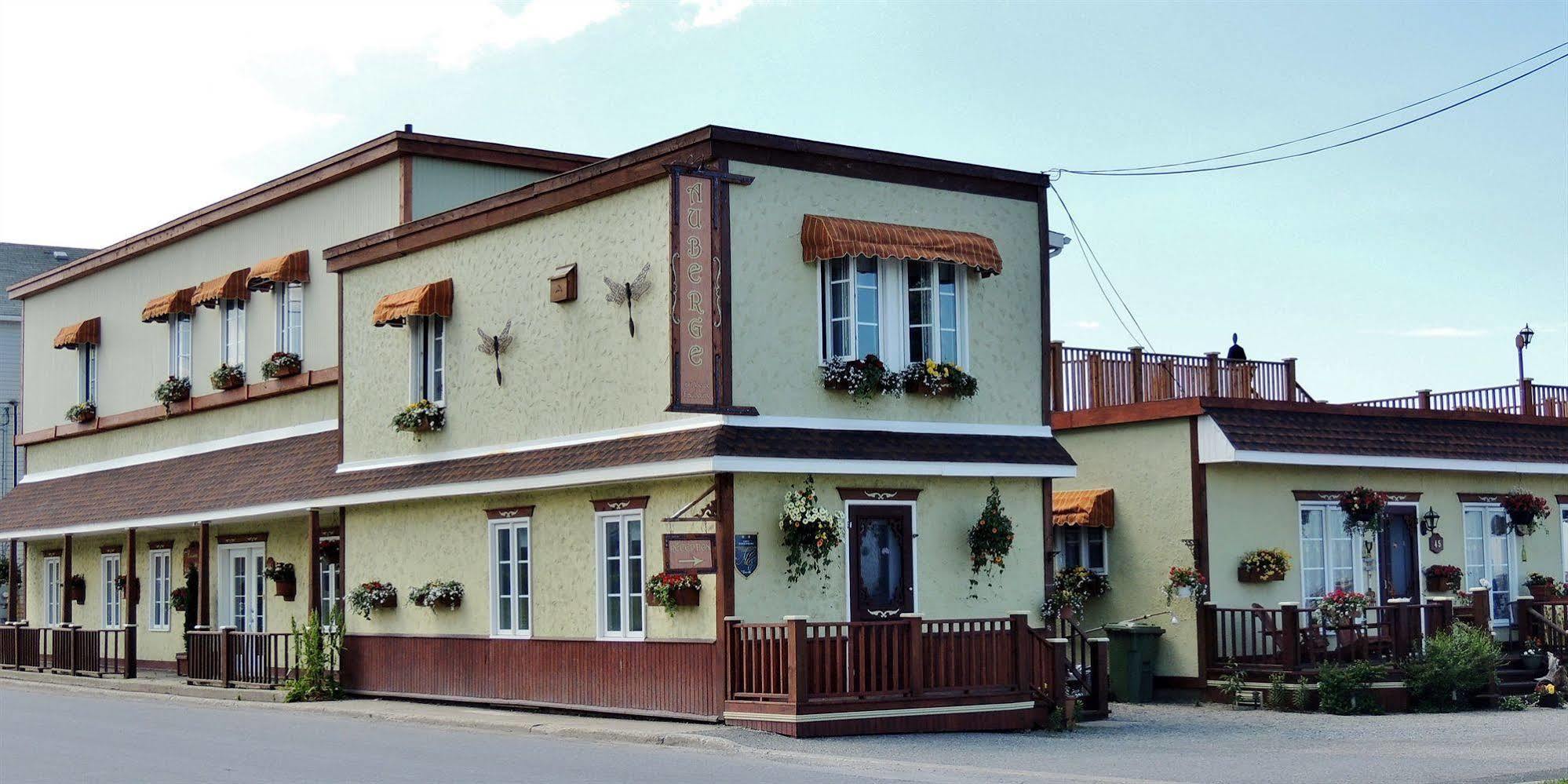 Auberge Du Vieux Faubourg Sainte Anne-des-Chênes Kültér fotó